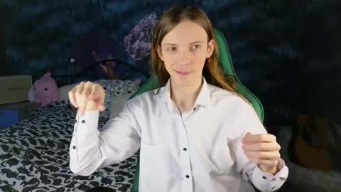 m1shq online show from November 8, 2025, 6:40 pm