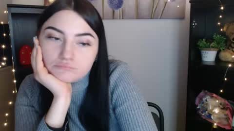 Snapshot of m_i_k_i_ chatting on January 19, 2026, 2:21 pm m_i_k_i_ online show from January 19, 2026, 2:21 pm