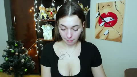 Snapshot of m_vikki chatting on January 4, 2025, 2:14 pm Vikki online show from January 4, 2025, 2:14 pm