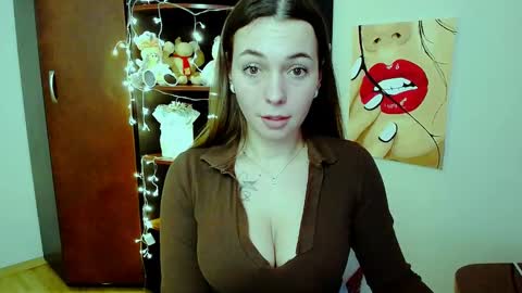 Snapshot of m_vikki chatting on February 11, 2025, 1:41 pm Vikki online show from February 11, 2025, 1:41 pm