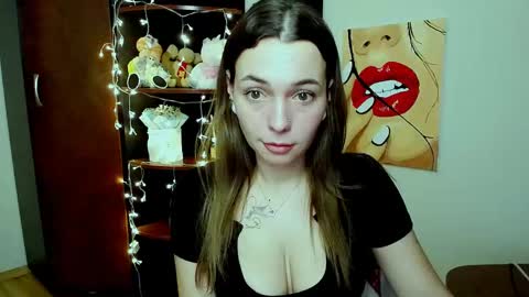 Snapshot of m_vikki chatting on February 20, 2025, 3:52 pm Vikki online show from February 20, 2025, 3:52 pm