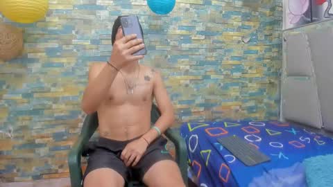 itgram pezlo josue online show from January 11, 2025, 1:01 pm