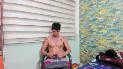 itgram pezlo josue online show from February 14, 2025, 2:23 pm