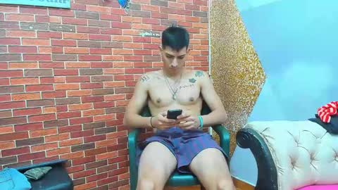 itgram pezlo josue online show from February 17, 2025, 12:16 pm