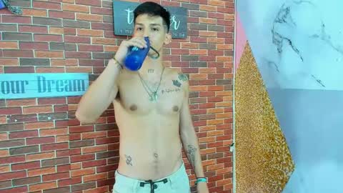 Snapshot of maaster420 chatting on February 19, 2025, 6:54 pm itgram pezlo josue online show from February 19, 2025, 6:54 pm