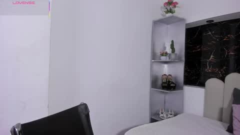 Snapshot of maazikeen chatting on October 28, 2025, 8:29 am Mazikeen  online show from October 28, 2025, 8:29 am