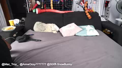 Snapshot of mac_troy chatting on June 7, 2026, 8:45 pm Mac Troy online show from June 7, 2026, 8:45 pm