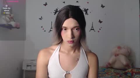 macarena_05_ online show from September 14, 2025, 5:56 pm