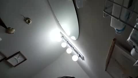 macbookman999 online show from December 31, 2024, 1:08 pm