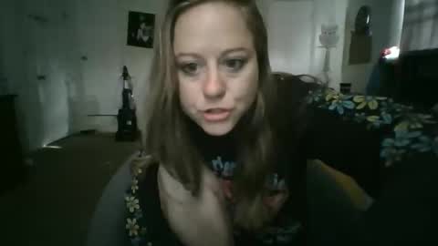 maceyloves online show from March 24, 2026, 1:49 pm