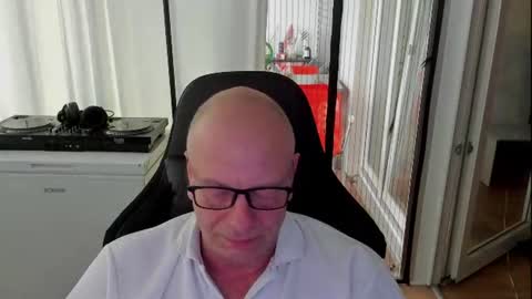 Andy online show from July 21, 2026, 6:32 pm