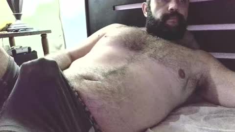 machoathome online show from December 26, 2024, 5:04 am