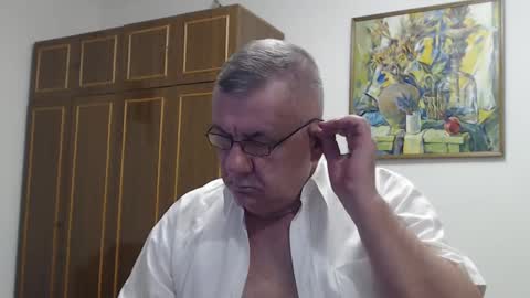 Macho online show from December 8, 2024, 7:22 pm