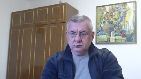 Macho online show from December 18, 2024, 1:23 pm