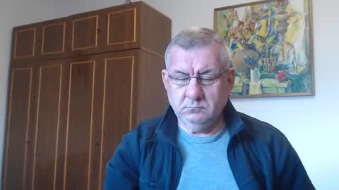 Snapshot of machomale3 chatting on October 13, 2025, 2:17 pm Macho online show from October 13, 2025, 2:17 pm