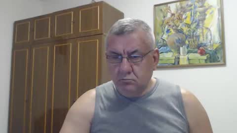 Snapshot of machomale3 chatting on October 17, 2025, 7:49 pm Macho online show from October 17, 2025, 7:49 pm