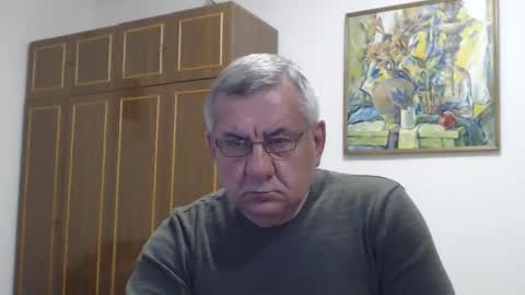 Macho online show from May 4, 2026, 8:27 pm
