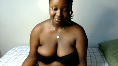 Snapshot of macie_smith chatting on March 19, 2026, 5:44 am smith online show from March 19, 2026, 5:44 am