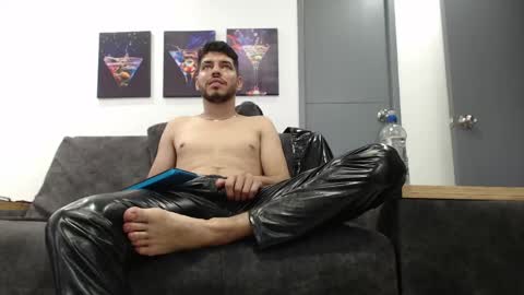 instagram mackdanielsx online show from April 27, 2026, 9:46 pm