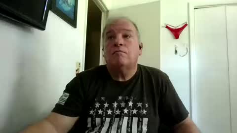 Snapshot of mackdocc001 chatting on October 14, 2025, 7:14 pm mackdocc001 online show from October 14, 2025, 7:14 pm