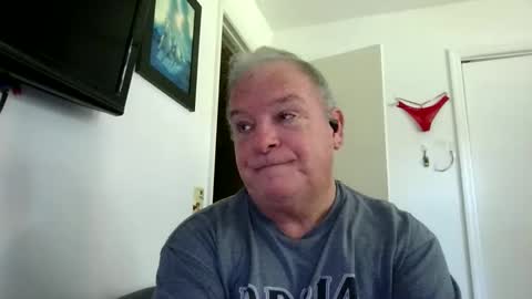 Snapshot of mackdocc001 chatting on October 15, 2025, 5:57 pm mackdocc001 online show from October 15, 2025, 5:57 pm