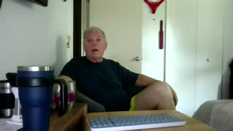 mackdocc001 online show from June 8, 2026, 1:22 pm