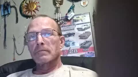 mackdog1369 online show from May 11, 2026, 7:47 am