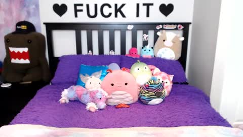 Mackenzie Wolfe online show from September 11, 2025, 7:30 am