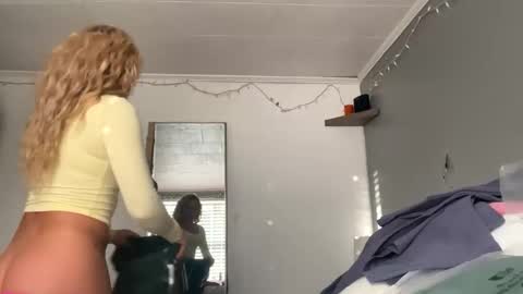 macyxaldy online show from February 28, 2025, 10:17 pm