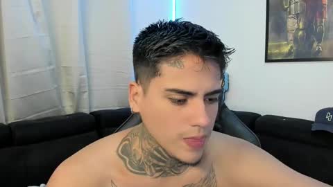 Snapshot of mad_maxxx1 chatting on February 9, 2025, 10:43 pm max online show from February 9, 2025, 10:43 pm