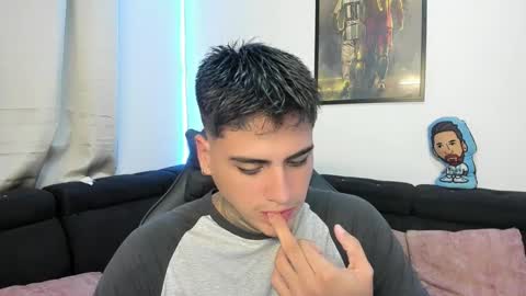 Snapshot of mad_maxxx1 chatting on February 20, 2025, 11:32 pm max online show from February 20, 2025, 11:32 pm