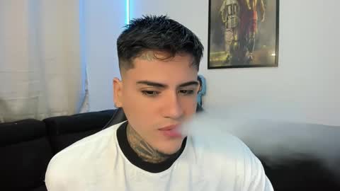 Snapshot of mad_maxxx1 chatting on March 5, 2025, 12:44 pm max online show from March 5, 2025, 12:44 pm