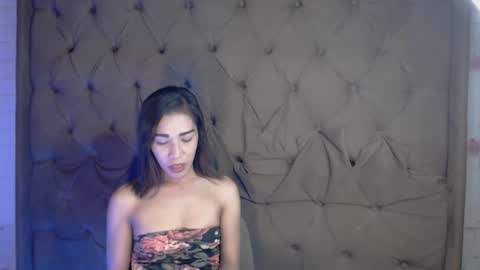 madalina1992 online show from January 18, 2025, 2:36 am