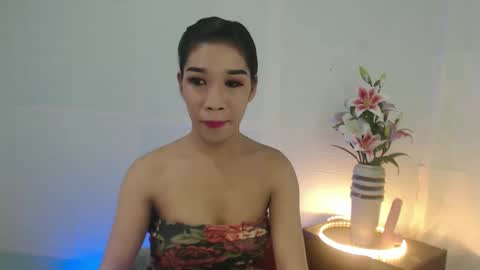 madalina1992 online show from February 9, 2025, 10:21 pm