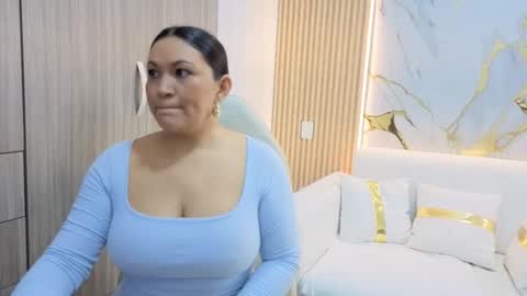 Snapshot of madam_hott chatting on September 22, 2025, 3:41 am Madam Hott  online show from September 22, 2025, 3:41 am
