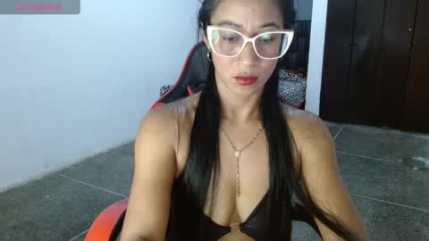 Snapshot of madam_klauss chatting on May 16, 2026, 10:36 am EMILY online show from May 16, 2026, 10:36 am