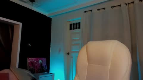 Snapshot of madame_lilith chatting on February 27, 2025, 11:10 am  madame lilith  online show from February 27, 2025, 11:10 am