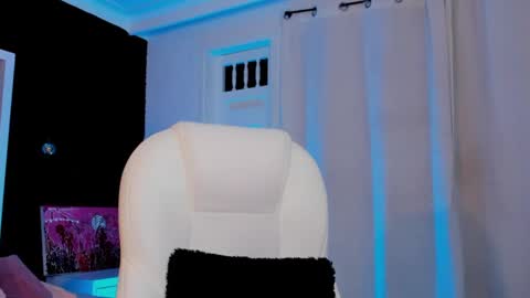 Snapshot of madame_lilith chatting on March 3, 2025, 11:22 am  madame lilith  online show from March 3, 2025, 11:22 am