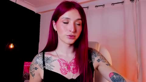 Snapshot of madame_lilith chatting on October 7, 2025, 1:52 pm  madame lilith  online show from October 7, 2025, 1:52 pm