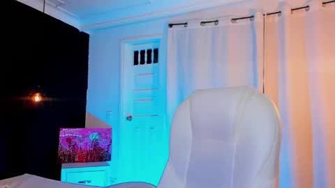 Snapshot of madame_lilith chatting on October 12, 2025, 11:31 am  madame lilith  online show from October 12, 2025, 11:31 am