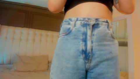 Snapshot of madame_lilith chatting on August 5, 2026, 11:02 am madame lilith online show from August 5, 2026, 11:02 am
