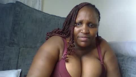 madame_pleasure40 online show from May 17, 2026, 3:41 pm