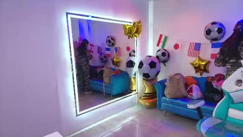 Snapshot of madame_scarllet chatting on June 23, 2026, 11:30 am Madame Scarllet online show from June 23, 2026, 11:30 am