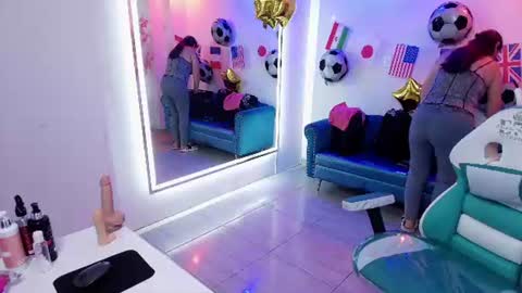 Snapshot of madame_scarllet chatting on July 12, 2026, 11:45 am Madame Scarllet online show from July 12, 2026, 11:45 am