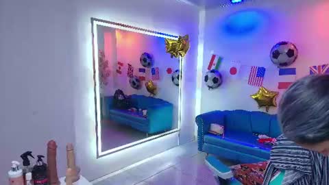 Snapshot of madame_scarllet chatting on July 14, 2026, 11:38 am Madame Scarllet online show from July 14, 2026, 11:38 am