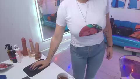 Snapshot of madame_scarllet chatting on July 29, 2026, 11:41 am Madame Scarllet online show from July 29, 2026, 11:41 am
