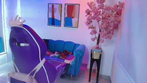 Snapshot of madame_scarllet chatting on August 7, 2026, 11:23 am Madame Scarllet online show from August 7, 2026, 11:23 am