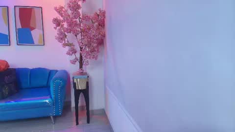 Snapshot of madame_scarllet chatting on August 8, 2026, 11:23 am Madame Scarllet online show from August 8, 2026, 11:23 am