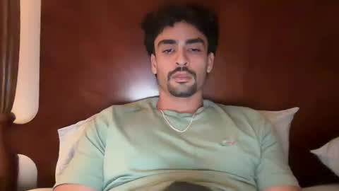 maddaewg101 online show from November 7, 2025, 6:13 am