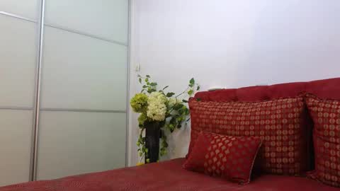 Maddalena online show from May 10, 2026, 8:47 pm